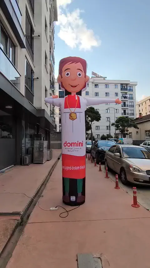 Domini — Personaje de marca personalizado