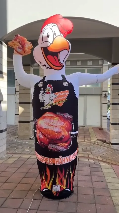 Grill Charly's — Mascota de pollo con producto